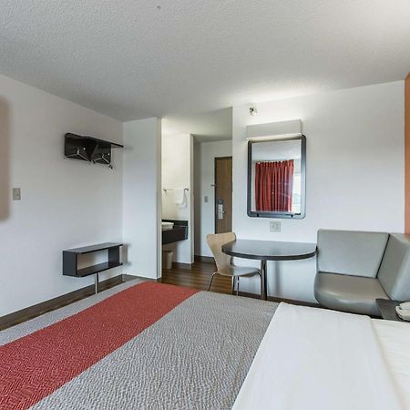 Motel 6 Omaha - Central La Vista Экстерьер фото