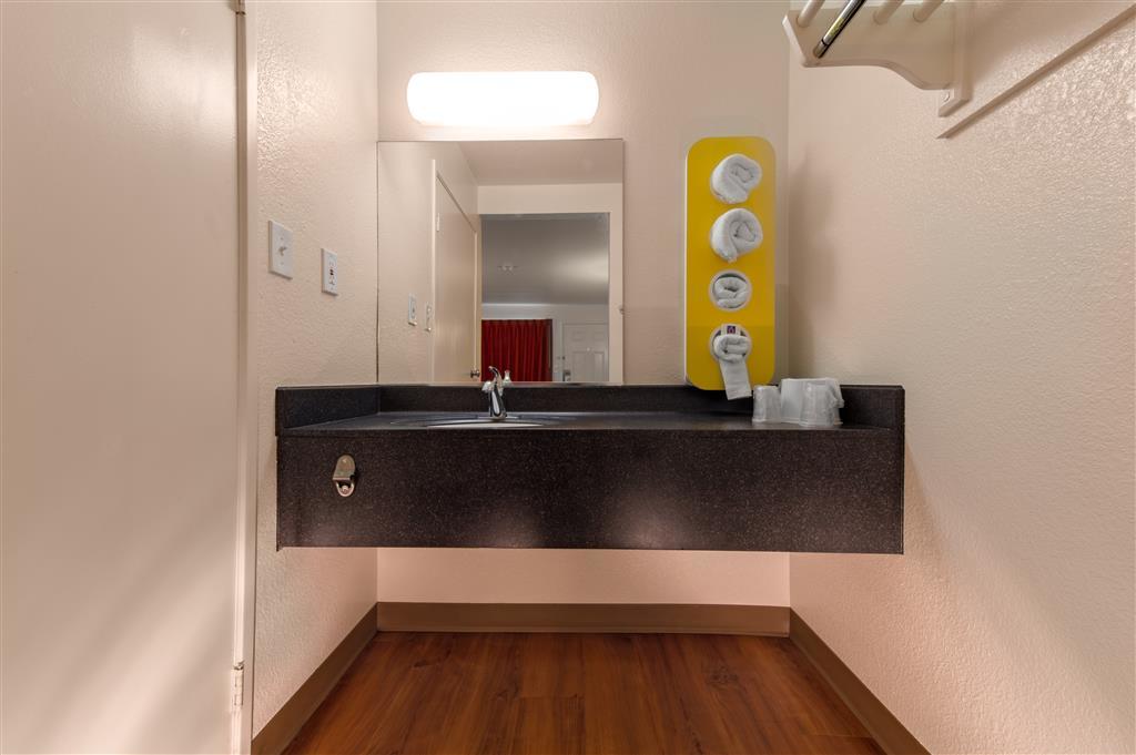 Motel 6 Omaha - Central La Vista Номер фото