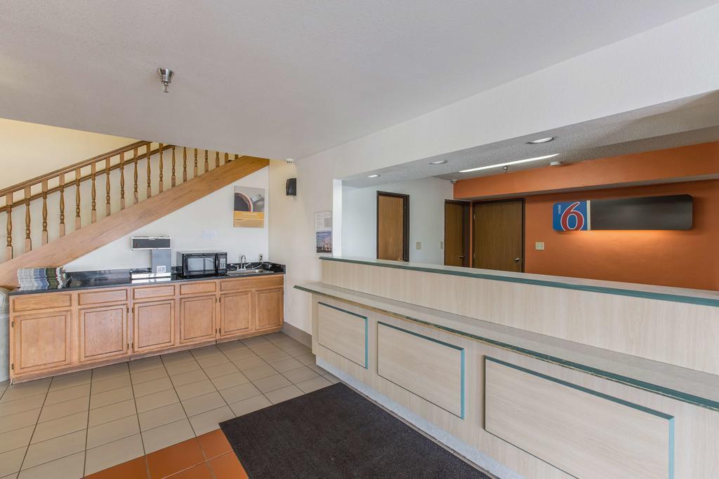 Motel 6 Omaha - Central La Vista Экстерьер фото