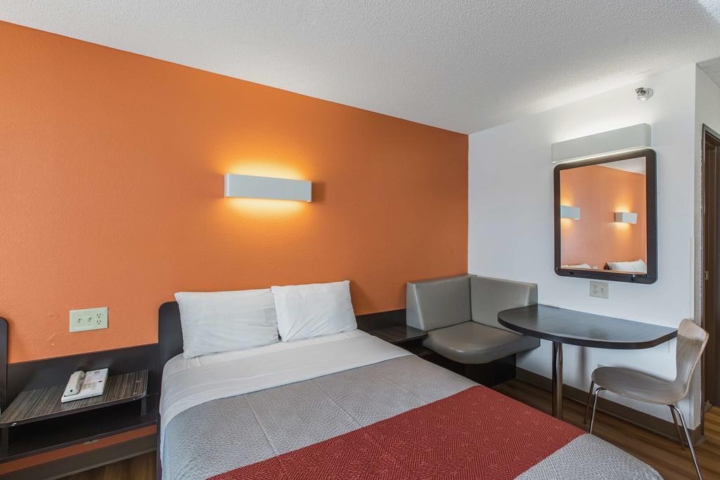 Motel 6 Omaha - Central La Vista Экстерьер фото