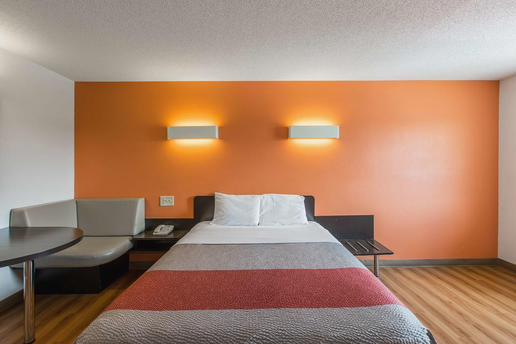 Motel 6 Omaha - Central La Vista Экстерьер фото
