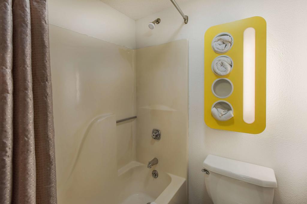 Motel 6 Omaha - Central La Vista Экстерьер фото