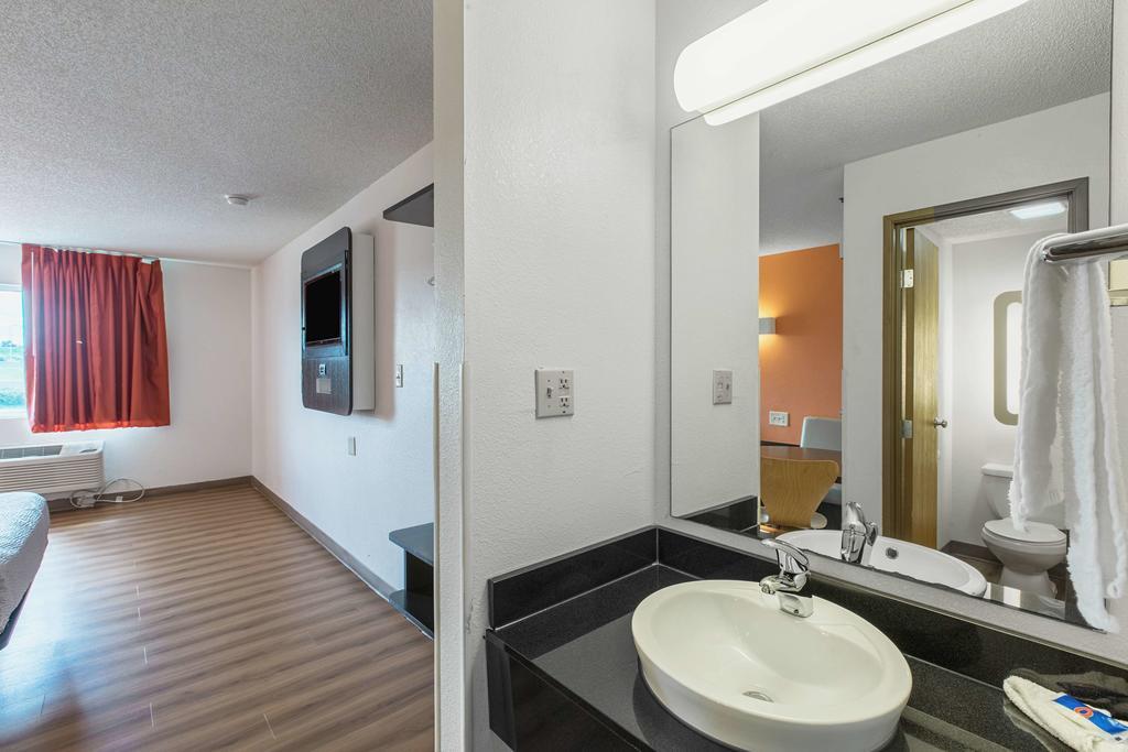 Motel 6 Omaha - Central La Vista Экстерьер фото