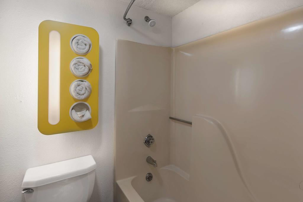 Motel 6 Omaha - Central La Vista Экстерьер фото